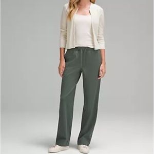 Straight-Leg Mid-Rise Pant Luxtreme dark forest
